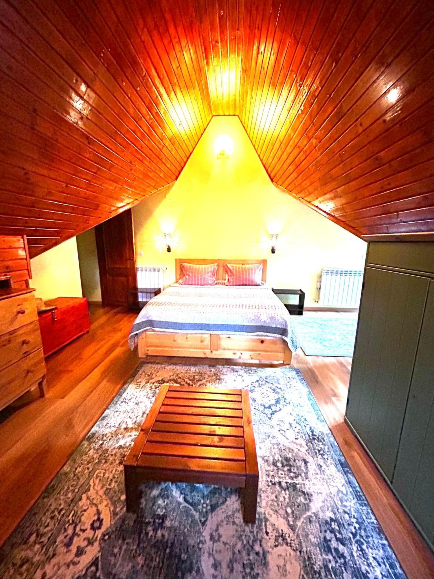 Апартаменты Lucas Duplex Азуга Экстерьер фото